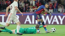 Barcelona tampil luar biasa untuk menghajar tim tamu Bayern Munchen dengan skor telak 4-1. (AFP/Lluis Gene)