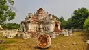 Gempa bumi berkekuatan magnitudo 7,7 yang mengguncang Myanmar pada 28 Maret 2025 lalu menyebabkan kerusakan di tempat-tempat bersejarah dan keagamaan. (Foto oleh AFP)