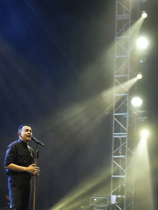 Tulus Konser Sewindu (Bambang E Ros/Fimela.com)