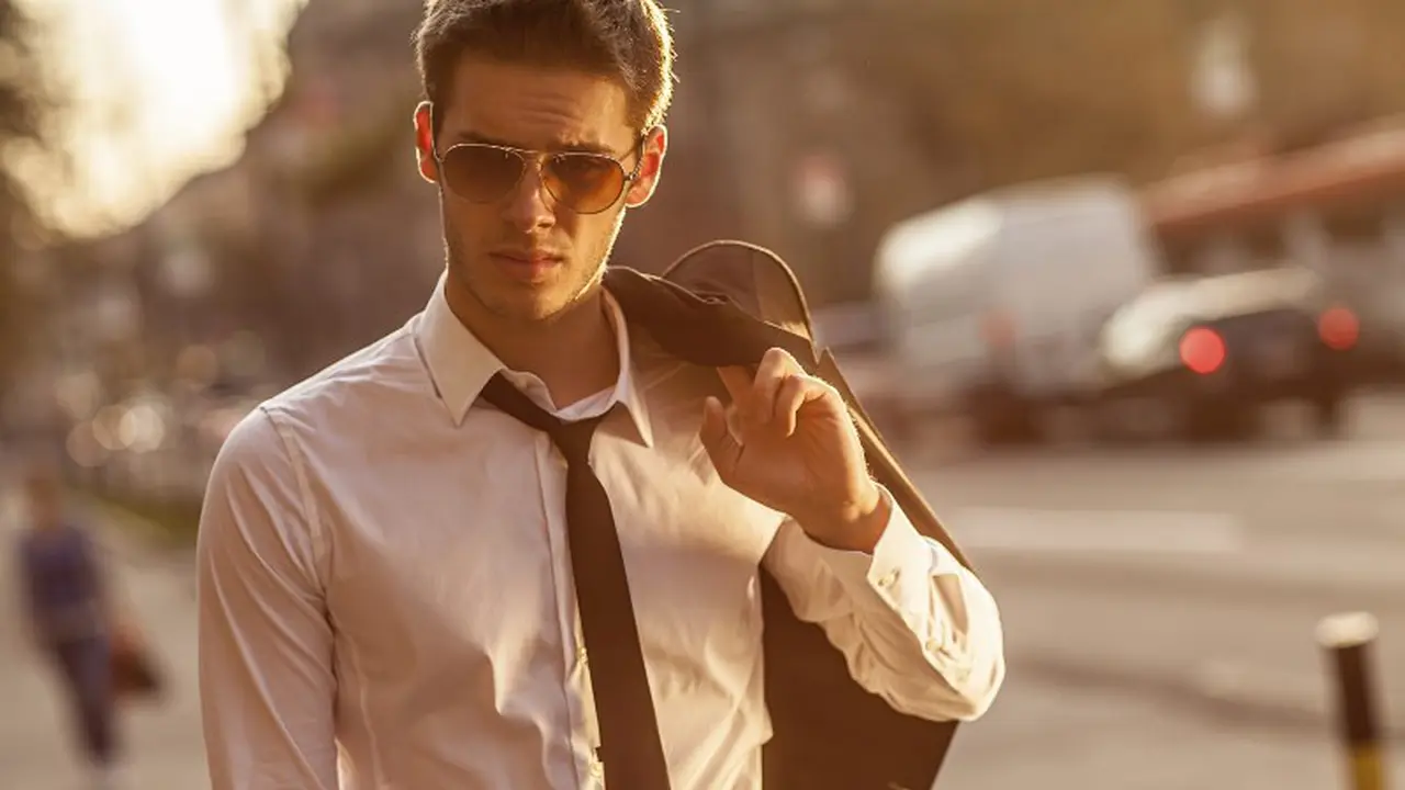 10 Kelakuan yang Bisa Membuat Cowok Terlihat Lebih Seksi