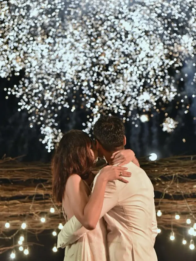 [Bintang] Chicco Jerikho dan Putri Marino