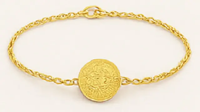 Gelang Koin Emas Vintage Nusantara (Created by Chatgpt)