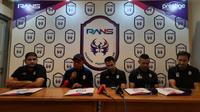 RANS Cilegon FC resmi menunjuk kembali pelatih Rahmad Darmawan untuk mengarungi BRI Liga 1. (Bola.com/Zulfirdaus Harahap)