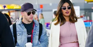 Nick Jonas dan Priyanka Chopra sepertinya menjalani hubungan yang semakin serius. (Getty Images - Cosmopolitan)