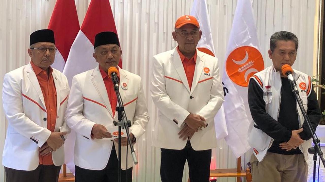 Presiden Partai Keadilan Sejahtera (PKS) Ahmad Syaikhu di Kantor DPP PKS, Jakarta Selatan (Nur Habibie/Merdeka.com)