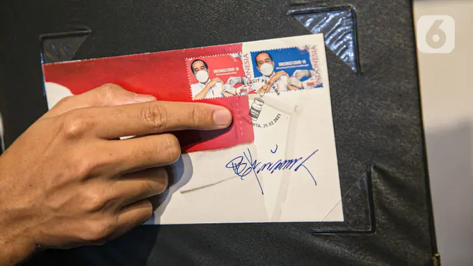 FOTO: Perangko Seri Vaksinasi COVID-19 Diluncurkan