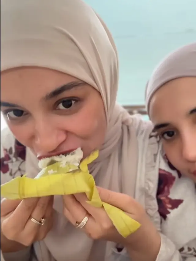 Shireen Sungkar kulineran (Instagram/shireensungkar)