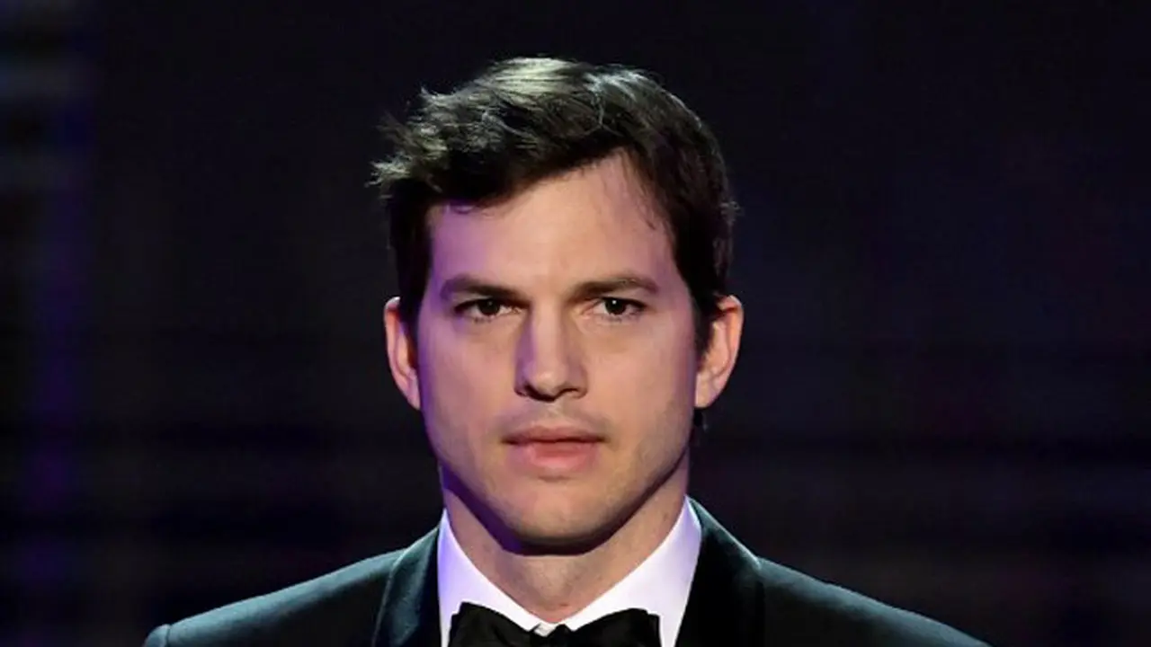[Bintang] Ashton Kutcher