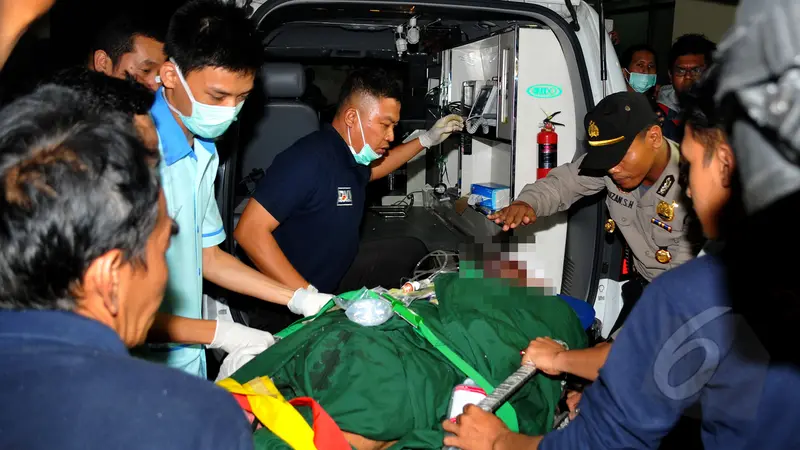 Kapolda Unggung Cahyono Jenguk Korban Ledakan Bom di RS Polri Kramat Jati