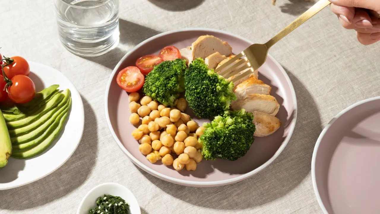 Clean Eating (photo by freepik.com)