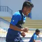 Gelandang Persib Bandung Ghozali Siregar mengikuti sesi latihan bersama Maung Bandung. (Liputan6.com/Huyogo Simbolon)