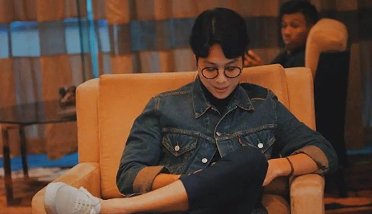 Jika dilihat dari gaya rambutnya, Dikta memiliki gaya rambut yang hampir sama dengan Guanlin. (Liputan6.com/IG/dikta)