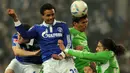 2. Joel Matip (Liverpool) - Bek tengah asal Kamerun ini memiliki caps sebanyak 194 kali bersama Schalke 04. Pada 2016 dirinya pindah ke Liverpool karena pinangan Juergen Klopp hingga akhirnya meraih gelar Liga Champions musim lalu. (AFP/Patrik Stollarz)