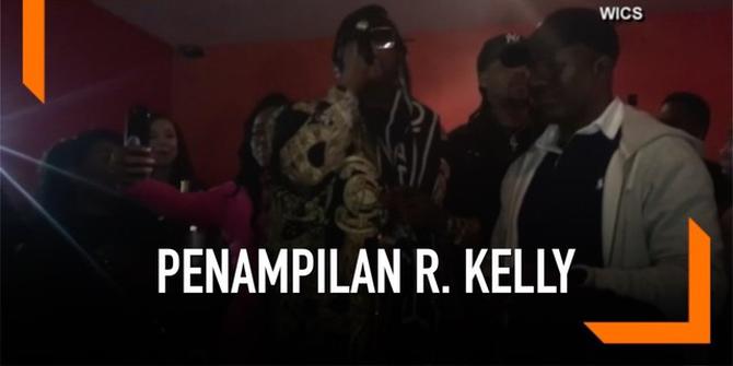 VIDEO: Kesulitan Finansial, R. Kelly 'Manggung' Kembali