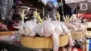 Namun berbeda dengan bahan pokok lainnya, harga cabai tetap mengalami kenaikan yang perlu mendapat perhatian serius dari pemerintah. (Liputan6.com/Angga Yuniar)