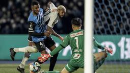Striker Yokohama Marinos, Anderson Lopes masih akan menjadi andalan timnya untuk mengoyak gawang FC Tokyo. Hingga kini ia telah mencetak total 16 gol dan sementara menempati posisi kedua top skor sementara. (AFP/Yuichi Yamazaki)