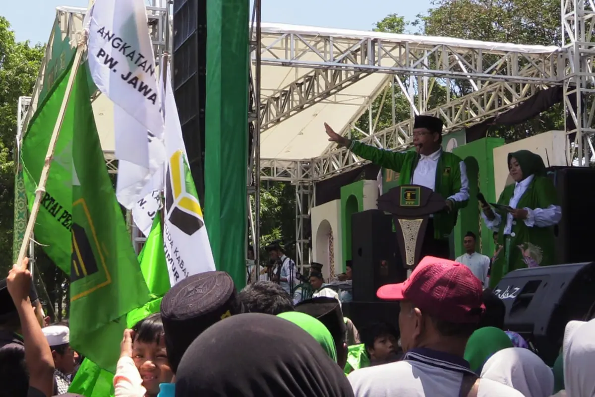 Plt Ketua Umum Partai Persatuan Pembangunan (PPP) Muhamad Mardiono menghadiri jalan sehat santri yang digelar DPC PPP Kabupaten Situbondo. (Istimewa)