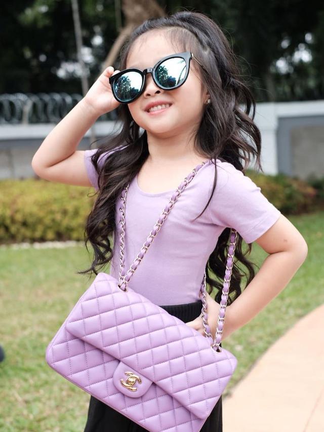 Jago Berpose, Ini 6 Potret Thalia Onsu Bak Model Cilik yang Bikin Gemas
