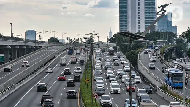 Pemprov DKI Jakarta Uji Coba Pengaturan Jam Kerja Mulai Pekan Depan