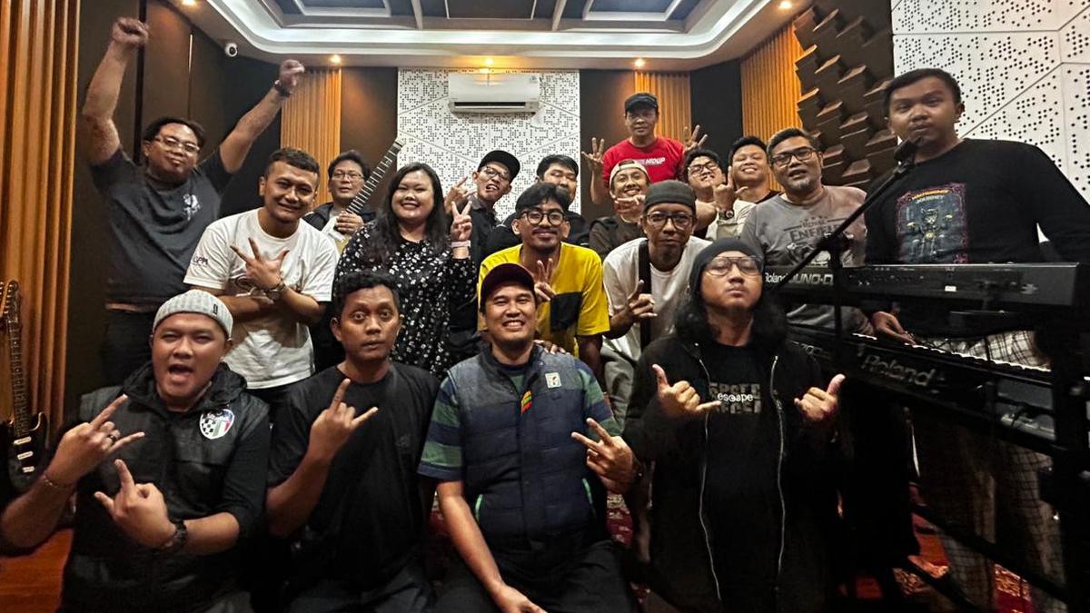 Hasrat Bermusik Tak Pernah Mati, ketika Bapak-bapak Tak Berhenti Ngeband