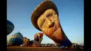 Tampak balon udara berbentuk Van Gogh saat mengikuti Filipina International Hot Air Balloon Fiesta, Manila, Kamis (12/2/2015). (Reuters / Erik De Castro)