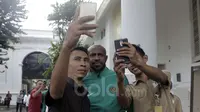 Timnas Gagal Juara, Boaz Solossa Tetap Diarak di Sorong