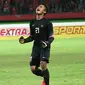 Selebrasi kiper Timnas Indonesia U-16, Ernando Ari Sutaryadi, setelah mengadang penalti Thailand pada final Piala AFF U-16 2018, Sabtu (11/8/2018). (Bola.com/Aditya Wany)