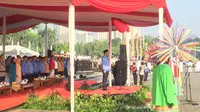Pelaksana tugas (Plt) Gubernur DKI Djarot Saiful Hidayat pimpin upacara Harkitnas di Monas. (Liputan6.com/Delvira Hutabarat)