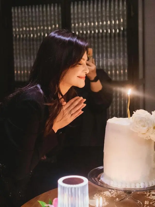 Kejutan Ulang Tahun Cut Tary di Usia 47. [@cuttaryofficial]