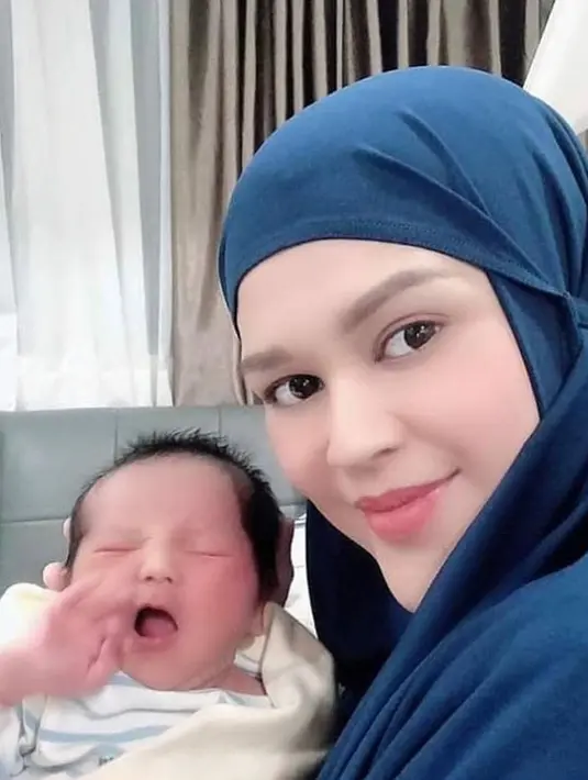 Diakui Roger dan Cut  Meyriska saat konferensi pers pada Selasa (21/7/2020), nama tersebut merupakan perpaduan Bahasa Arab dan Cina. Shaquille yang berarti tampan, sedangkan Kaili memiliki makna kuat, bertahan. (Instagram/rogerojey)