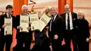 Taylor Swift saat mendapatkan dua penghargaan di BMI Pop Awards ke 64 di Beverly Hills , California, AS, (10/5). Sumber terbesar pemasukannya adalah dari tur dunianya untuk album 1989, yakni 61,7 juta dollar AS (Rp 824 miliar). (Frazer Harrison/AFP)