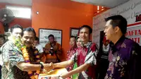 KPUD Bengkulu Tengah terus melakukan sosialisasi guna meningkatkan partisipasi pemilih dalam Pilkada Langsung 15 Februari salah satunya dengan Puting SuSu (LIputan6.com/Yuliardi Hardjo)