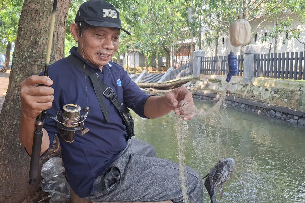 Pemancing di Setu Babakan Lihat Ikan Sapu-Sapu Berkurang