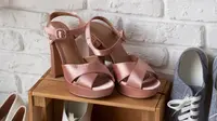 10 Model Sepatu dan Sandal untuk Kaki Lebar, Bukan Hambatan Tampil Trendi di Lebaran 2025