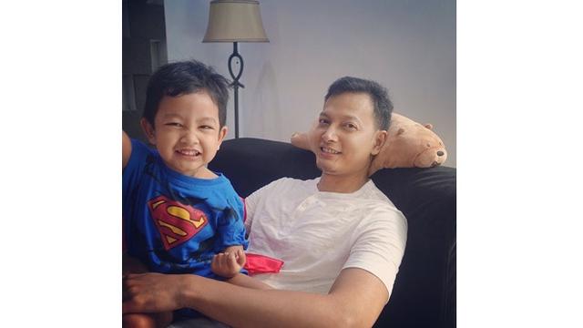 Jarang Terekspos, Ini 6 Potret Lucu Hasan Anak Fedi Nuril