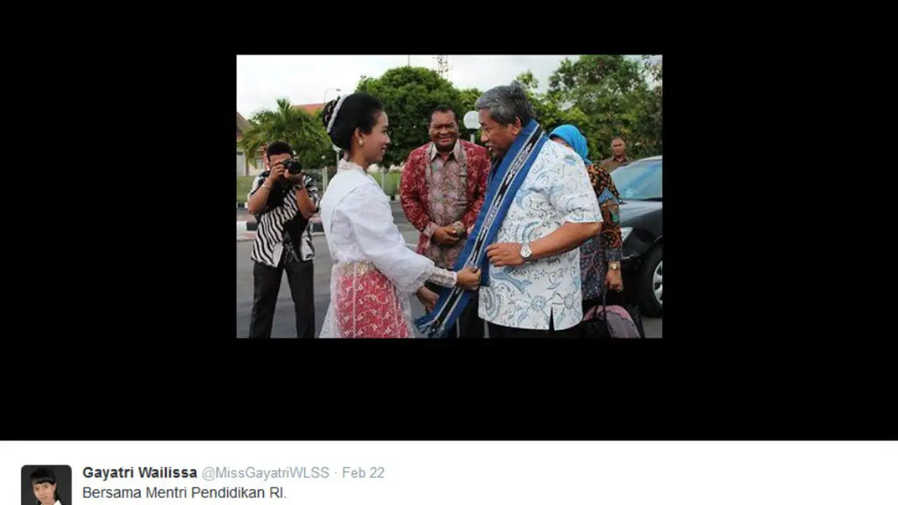 Gayatri Kuasai 14 Bahasa Ini Semasa Hidup