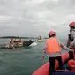 Proses evakuasi kapal speedboat KM parikudus yang mengalami kecelakaan di sekitar Perairan Pulau Rambut, Kelurahan Pulau Untung Jawa, Kepulauan Seribu Selatan pada Senin (11/3/2024). (Dok. Istimewa)