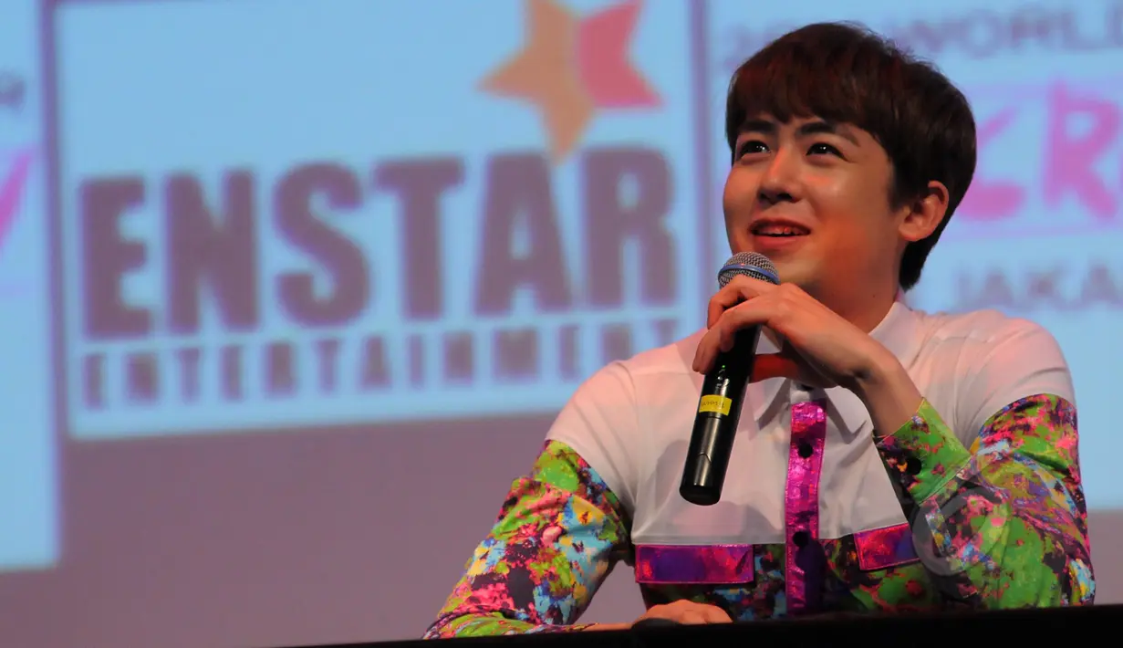 2PM saat menggelar konferensi pers  di salah satu mall di kawasan Kuningan Jakarta Selatan, Jum'at, (27/3/2015). 2PM akan menghibur fansnya di Indonesia pada  28 Maret 2015 di Istora Senayan, Jakarta (Liputan6.com/Faisal R Syam)