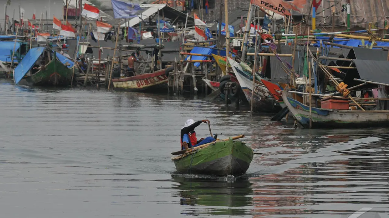 Beginilah Aktivitas Warga Miskin Di Pinggiran Jakarta