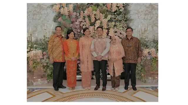 8 Momen Lamaran Putri Tanjung dan Guinandra Jatikusumo, Penuh Haru Bahagia