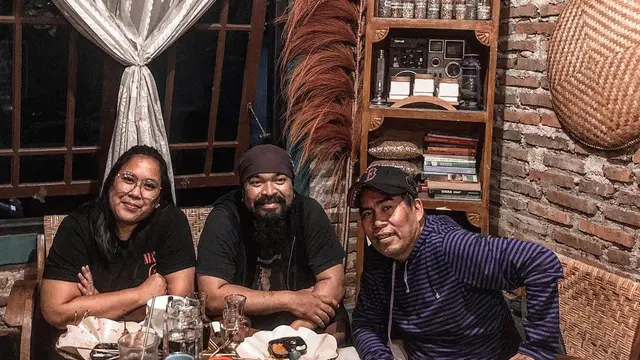 6 Momen Persahabatan Peppy dan Bopak Castello, Saling Dukung