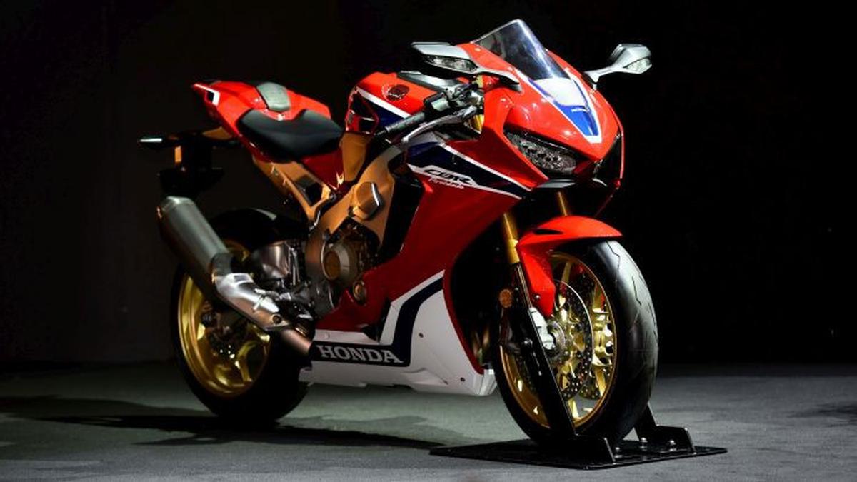 Honda Cbr1000rr Terbaru Bakal Adopsi Teknologi Motogp Otomotif 0499