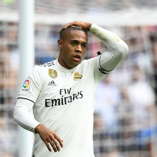 Bursa Transfer 2 Pemain Pelapis Masuk Daftar Buang Real Madrid Bola Liputan6 Com