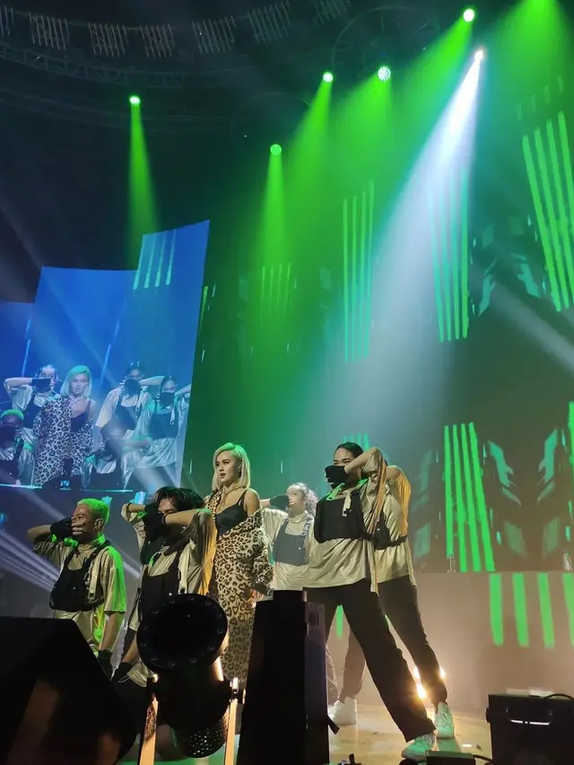 Klarifikasi Kabar Meninggal, Ini 6 Potret Agnez Mo yang Sedang Pulang ke Indonesia
