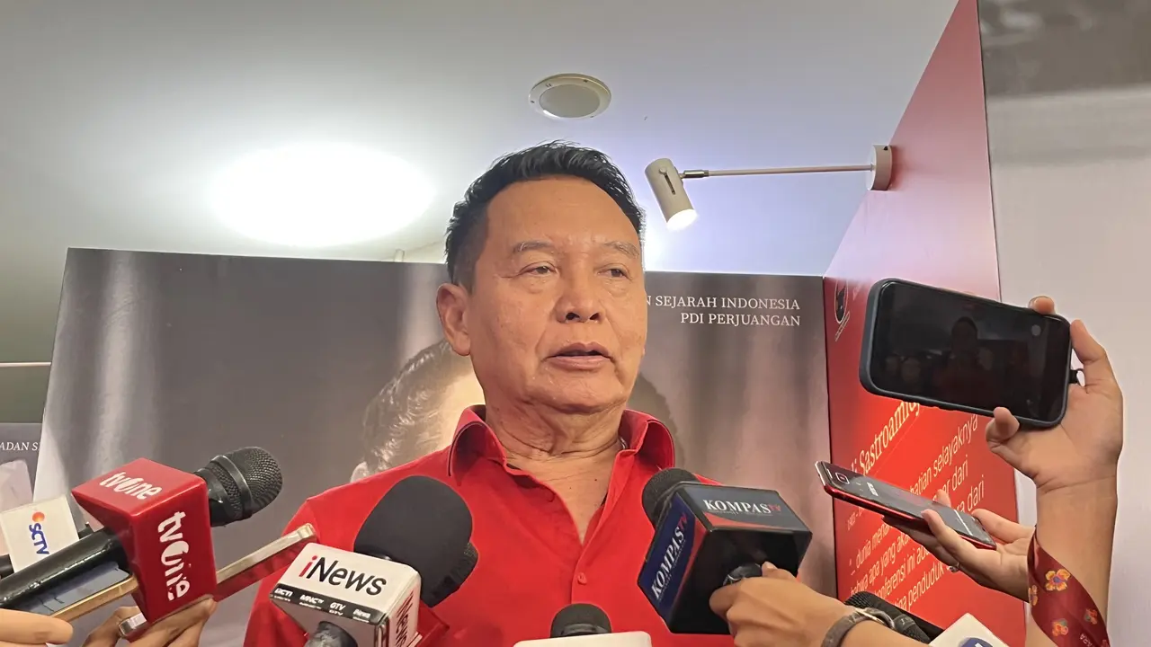 Anggota Komisi I DPR RI Fraksi PDI Perjuangan (PDIP) TB Hasanuddin di Sekolah Partai PDIP, Lenteng Agung, Jakarta Selatan, Sabtu (18/4/2026). (Liputan6.com/Winda Nelfira)
