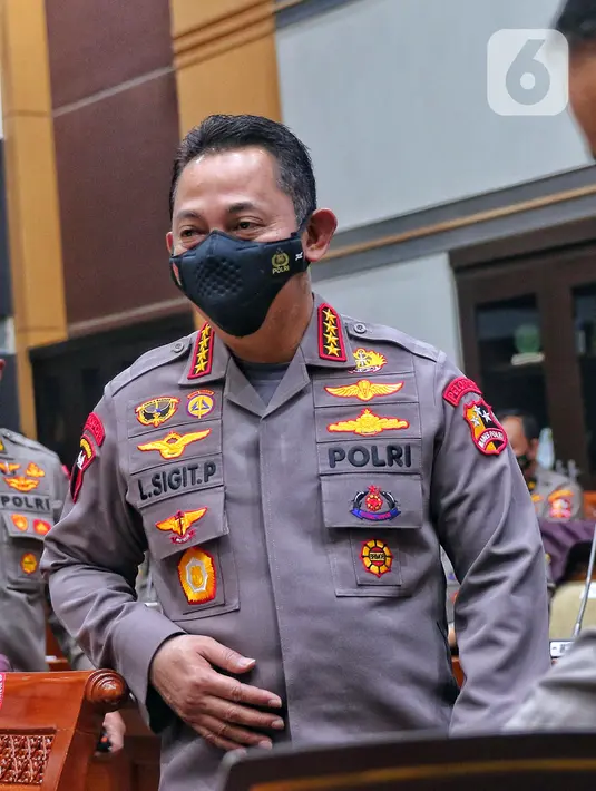 Kepala Kepolisian Negara Republik Indonesia (Kapolri) Jenderal Pol. Listyo Sigit Prabowo saat mengikuti rapat dengar pendapat (RDP) dengan DPR RI di Jakarta, Rabu (24/8/2022). Rapat tersebut membahas kasus penembakan Brigadir J di rumah dinas Irjen Pol. Ferdy Sambo. (Liputan6.com/Angga Yuniar)