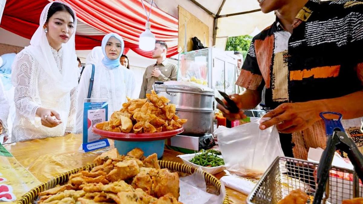 Penampilan Baru Selvi Ananda Saat Berburu Takjil di Masjid Istiqlal Jakarta Disorot