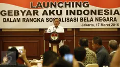 Menteri Pertahanan, Ryamizard Ryacudu memberikan sambutan saat peluncuran Gebyar Aku Indonesia di Jakarta, Kamis (17/3/2016). Gebyar Aku Indonesia ini ditujukan untuk mensosialisasikan kesadaran bela negara di kalangan muda. (Liputan6.com/Faizal Fanani)