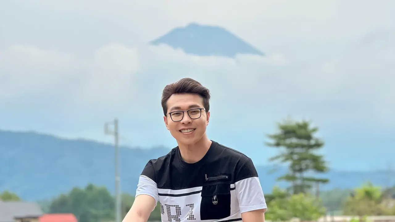 Perdana Live Streaming di Shopee Live Bikin Heboh, dr. Richard Lee Raih Cuan Tembus 8 Miliar dalam 2,5 Jam