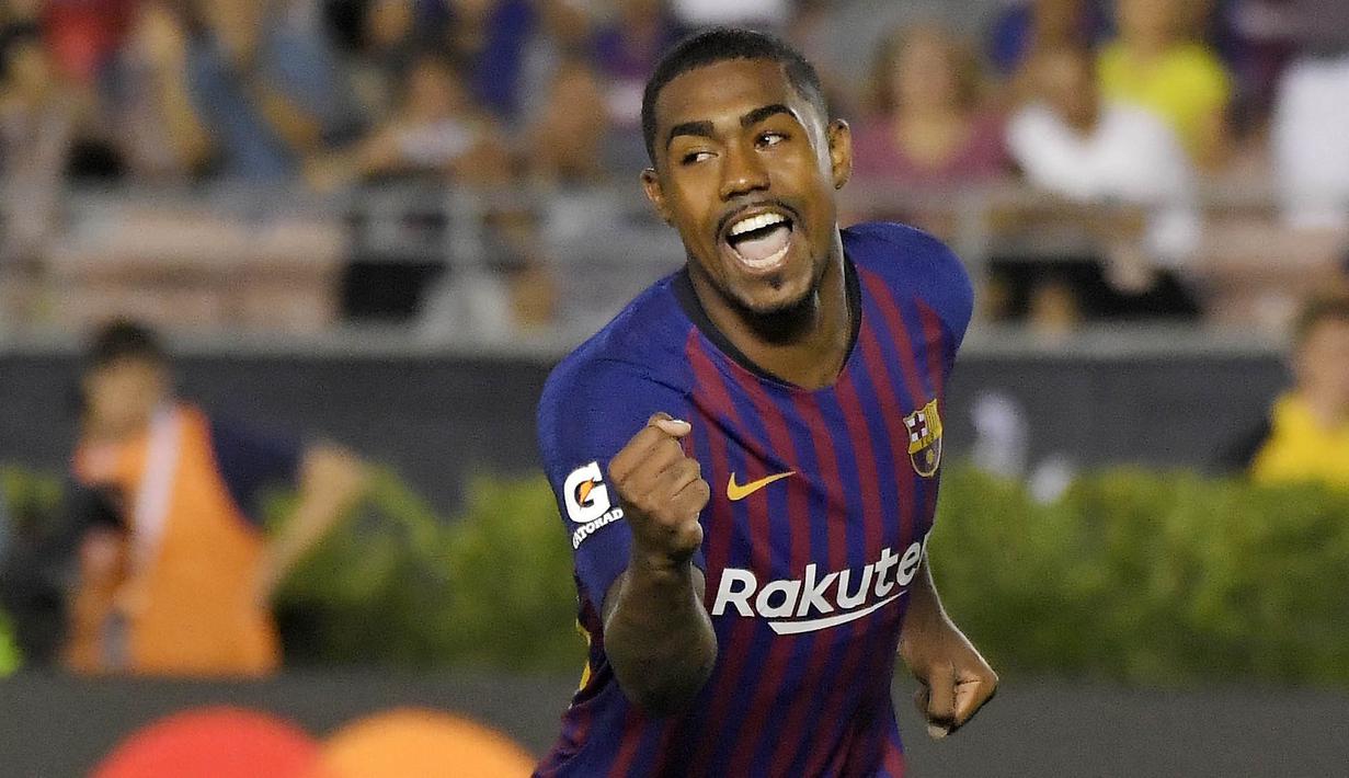2. Malcom (Barcelona) - Transfer pemain asal Brasil ini ke Barcelona cukup menghebohkan. Karena sebelumnya AS Roma sudah lebih dulu mengumumkan bahwa telah mencapai kesepakatan dengan Malcom. (AP/Mark J. Terrill)